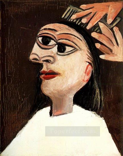 La coiffure 1938 Cubism Oil Paintings
